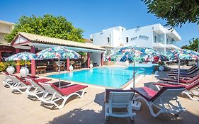 Perla Marina Hotel